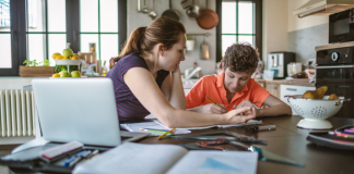 parent homeschooling